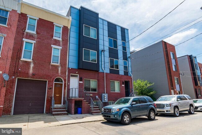 Building Photo - 1755 N Marshall St