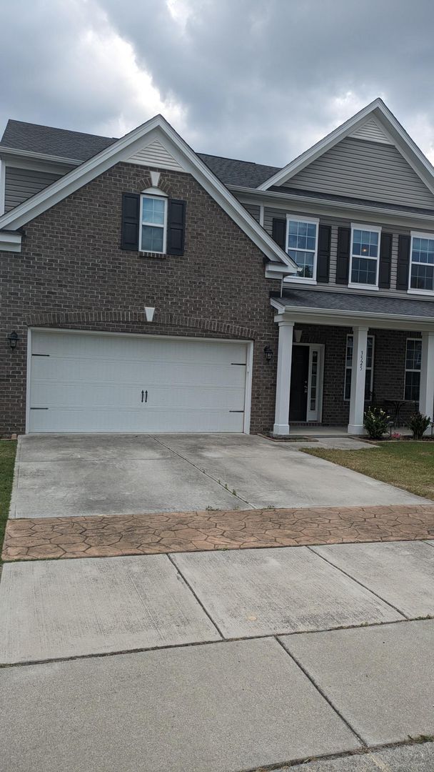 Building Photo - Welcome Home!!! Beautiful 3b 2.5b in Masse...