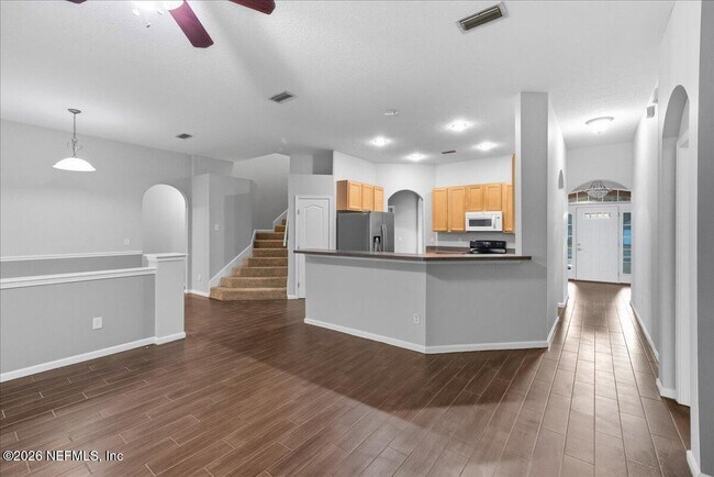 Building Photo - 8871 Canopy Oaks Dr