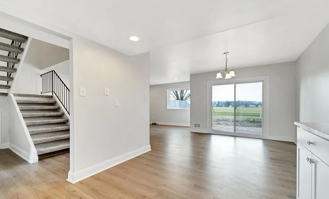 Building Photo - 162 Marlyn Ln