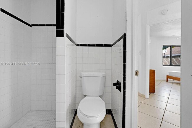 Building Photo - 2415 Pierce St