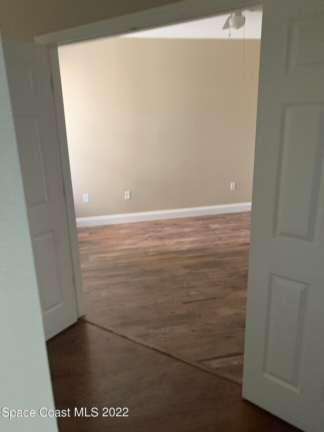 Building Photo - 700 Trotter Ln