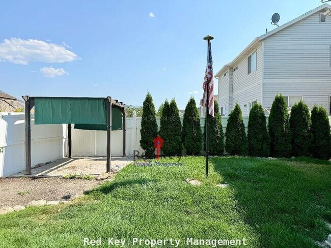Building Photo - Crystal Bay Dr Single Family Home
