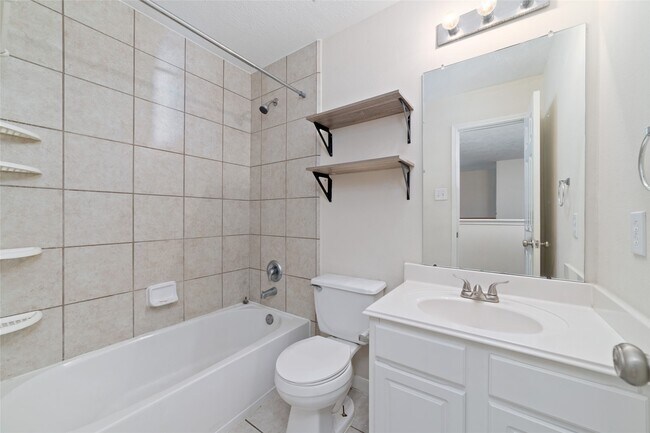Building Photo - 14011 Mohave Way Dr