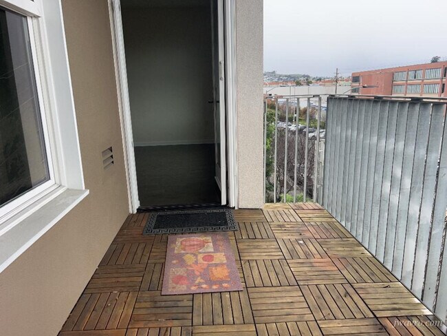 Building Photo - 5800 3rd St