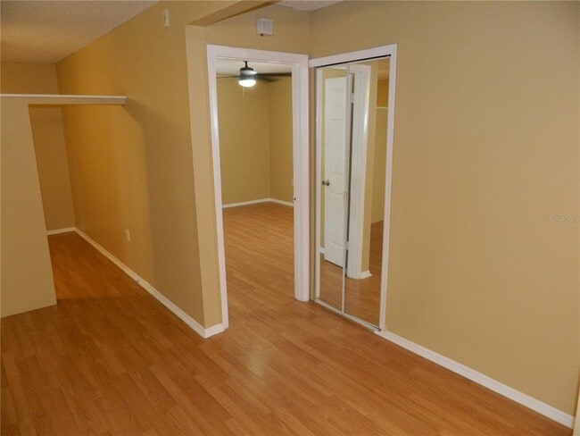 Building Photo - 302 Cherokee Ct