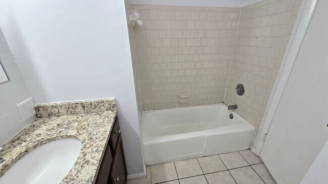 Building Photo - 2216 Flamingo Blvd