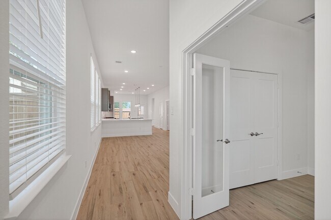 Building Photo - 648 Crested Duck Ct