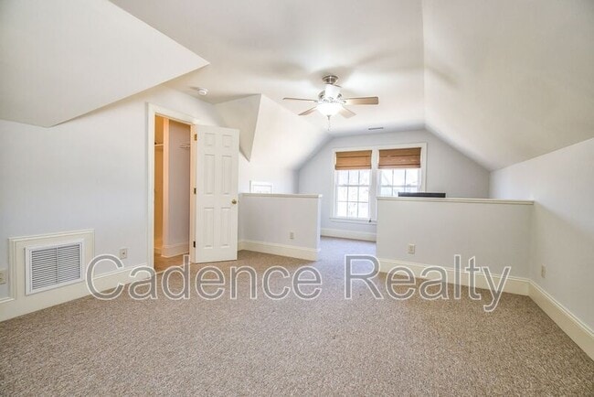 Building Photo - 205 N Sea Lily Ct