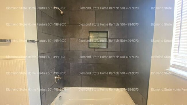 Building Photo - 27 Barbara Dr