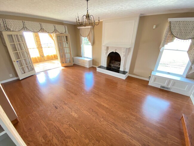 Building Photo - 2720 Leeville Pike