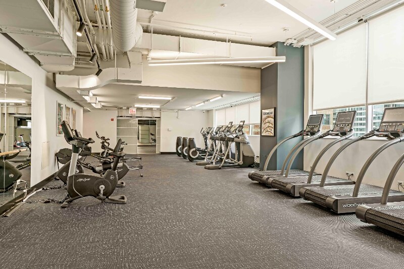 Building Photo - 757 S Clark St