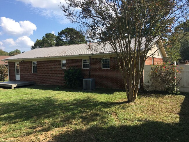 Building Photo - 3/2 House in Garden Lakes $1,395