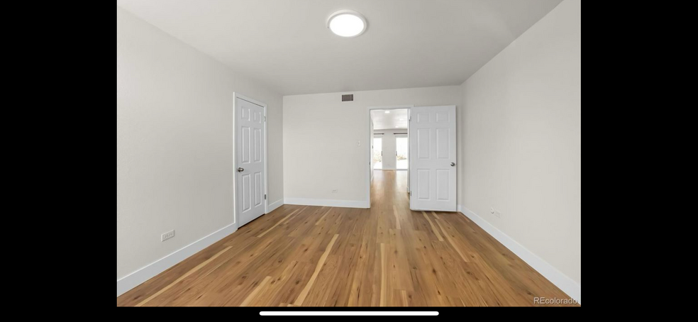 Building Photo - 3315 S Monaco Pky