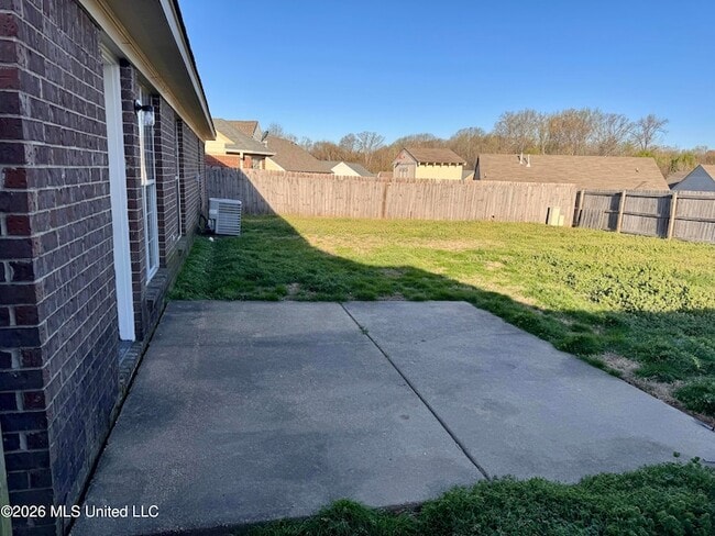 Building Photo - 1664 Madison Cove E