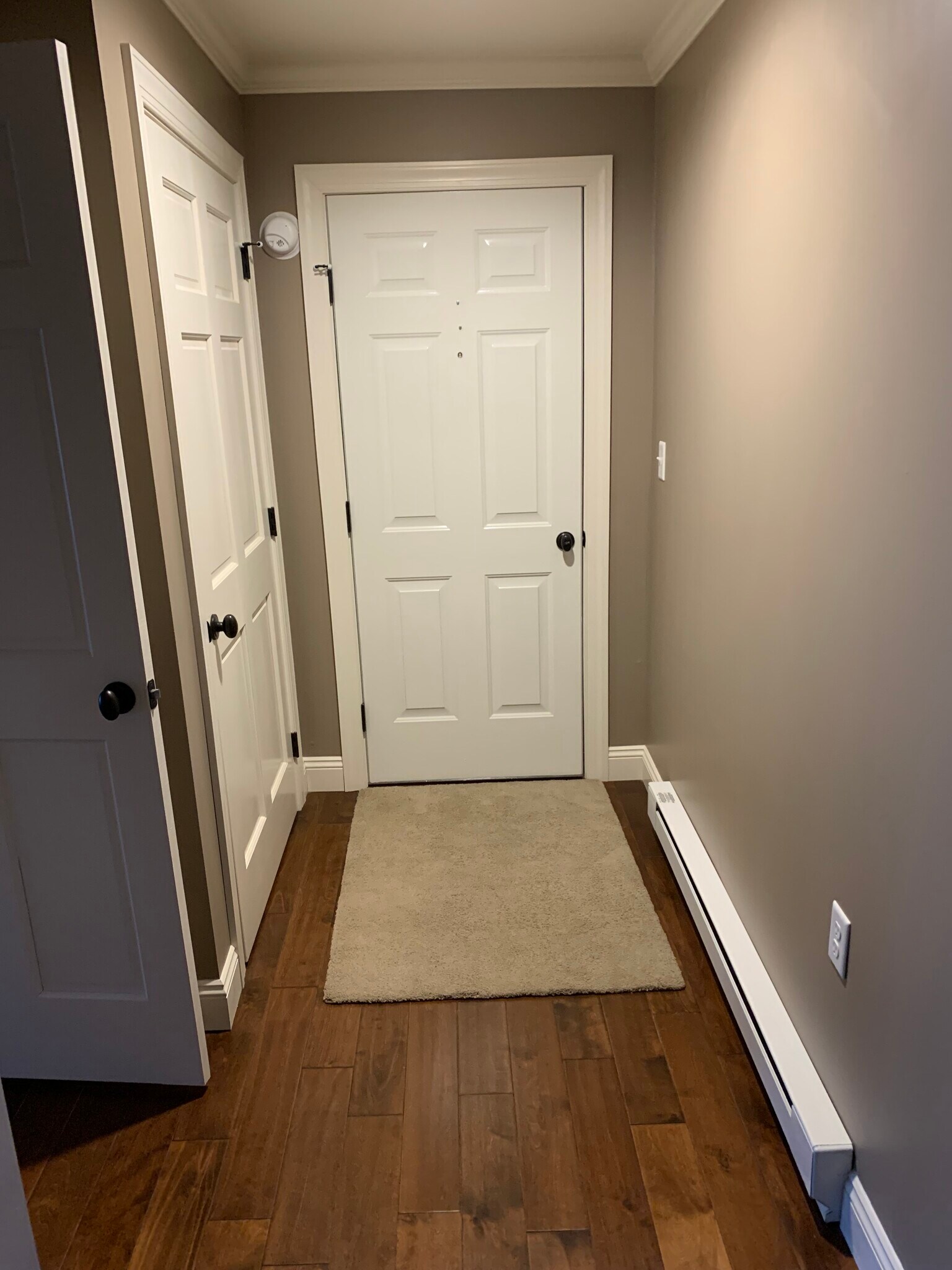 Foyer - 91 Park St