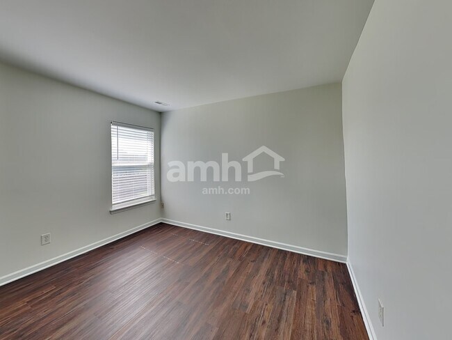 Building Photo - 4732 Sunburst Ln