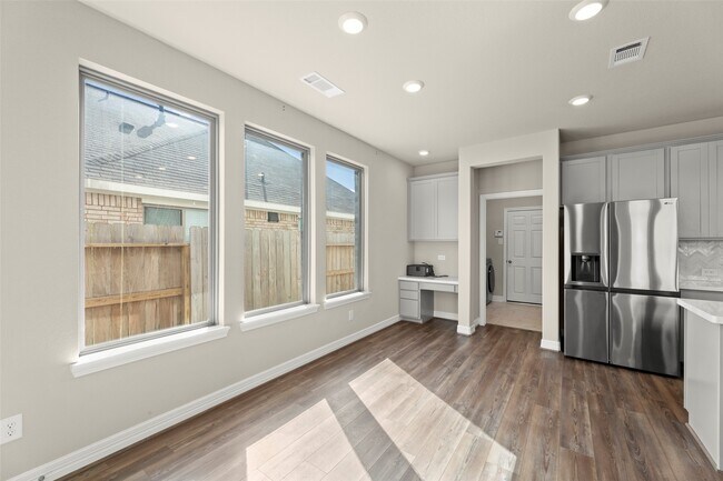 Building Photo - 3438 Acacia Grv Ln