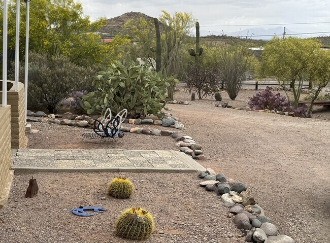 Building Photo - 5725 S Marshall Pl