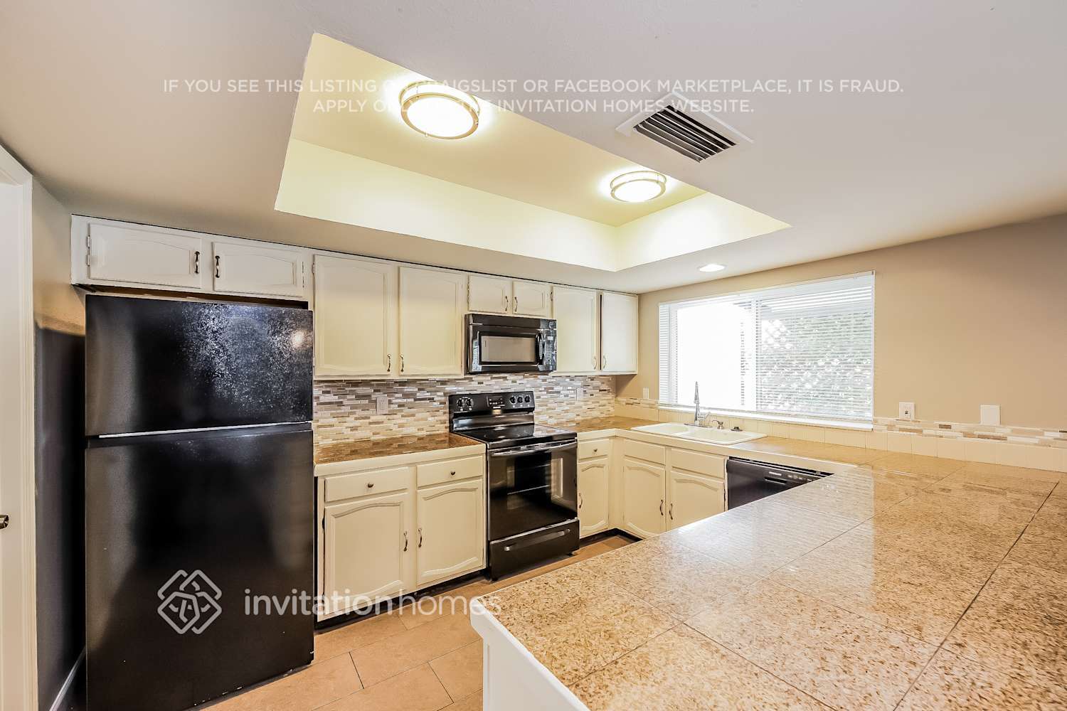 Building Photo - 11033 N 57th Dr