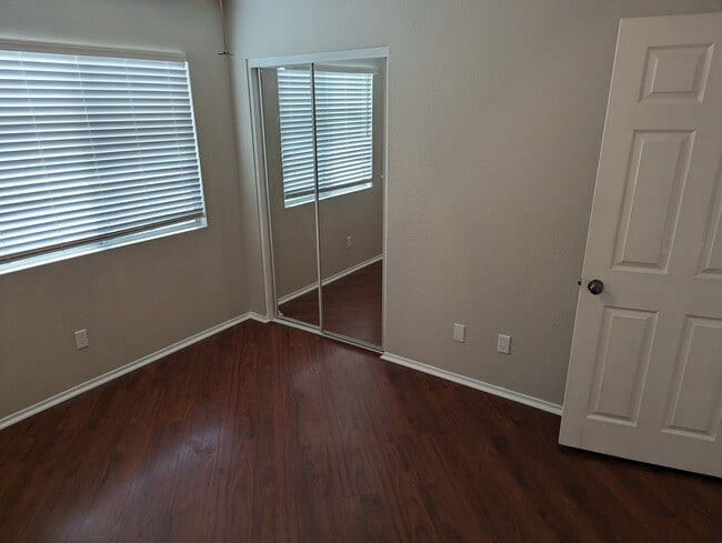 Building Photo - 6768 Shelter Ln