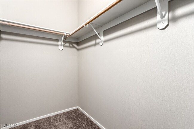 Building Photo - 7413 W Russell Rd