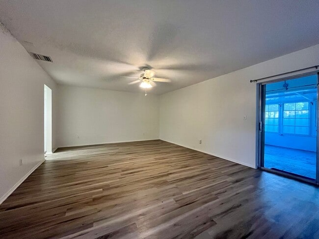 Building Photo - Indian Harbour Beach Townhome