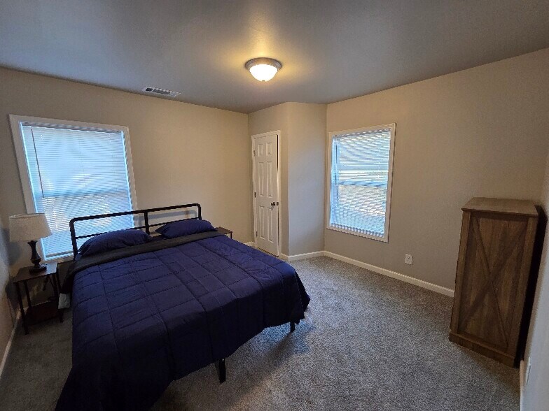 Building Photo - 2793 Suwanee Ave