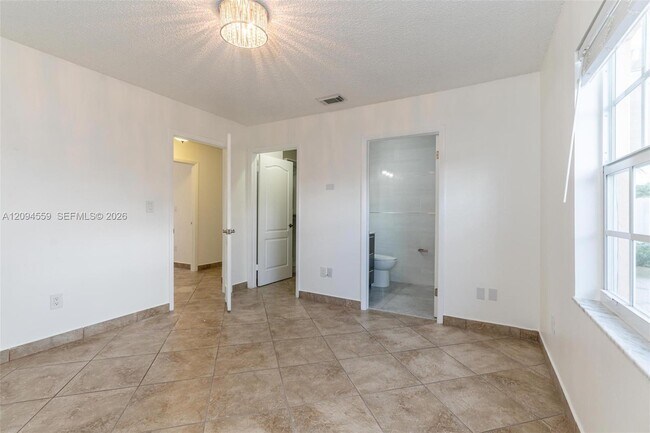 Building Photo - 2236 W 74th Pl