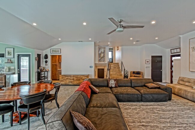 Building Photo - Beautifully Remodeled, Bright & Modern 4BR3BA Home w/ 2BR1BA Guest House On Sprawling Corner Lot ...