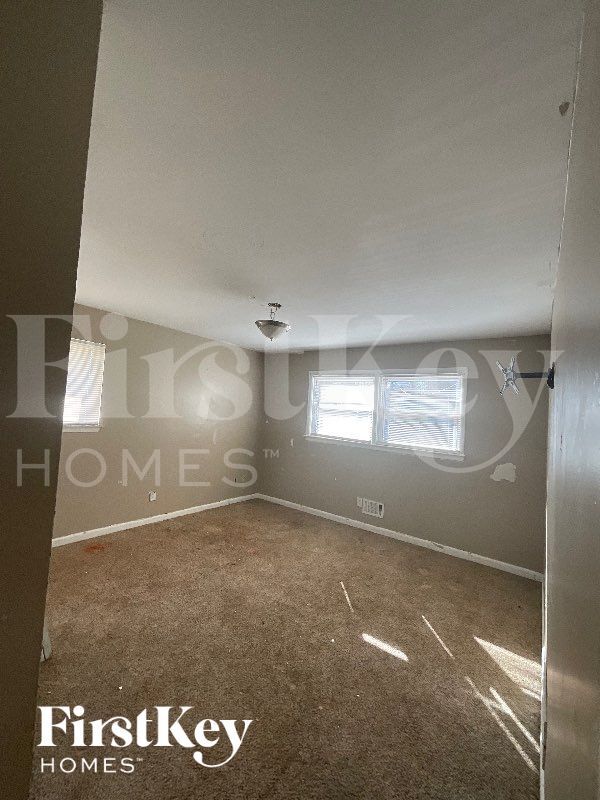 Building Photo - 2459 Rockknoll Dr