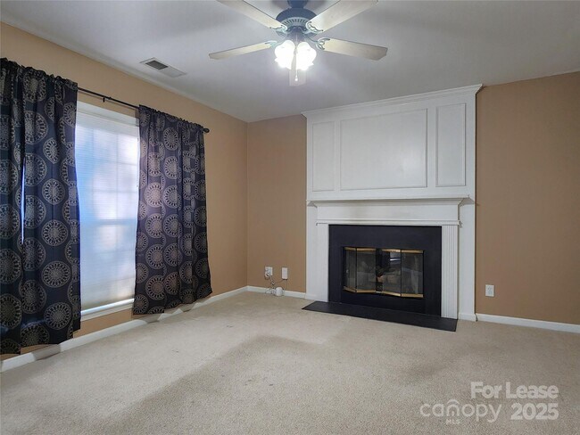 Building Photo - 7533 Lady Bank Dr