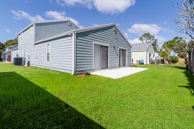 Building Photo - 1306 Wild Daisy Ln