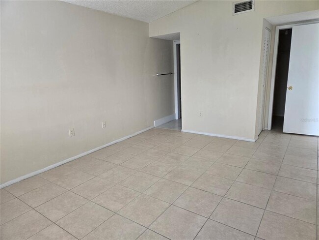 Building Photo - 1054 Lotus Cove Ct