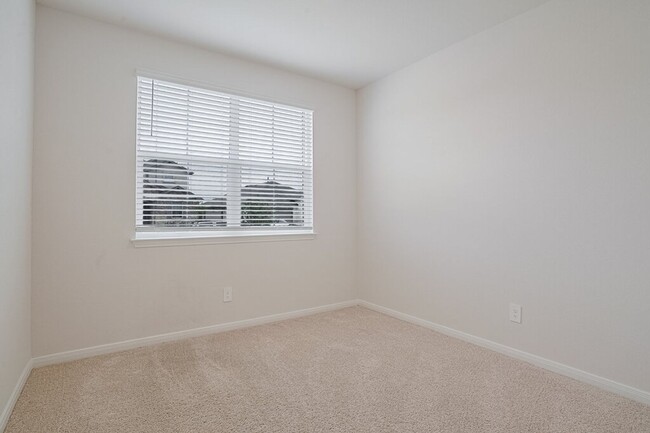 Building Photo - 224 Briggs Ln