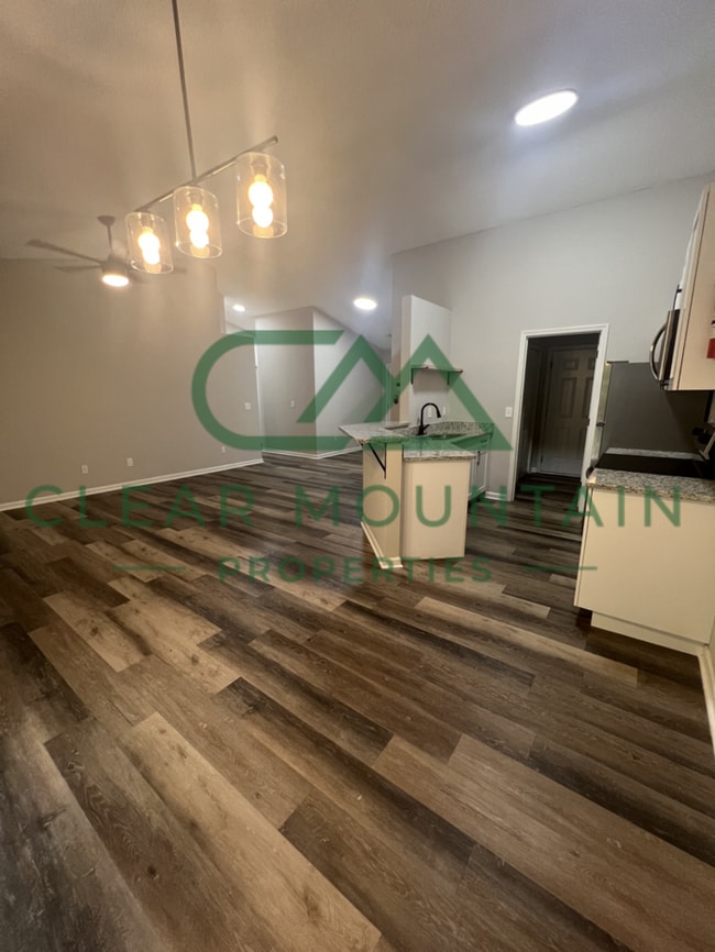 Building Photo - Move-in Special! Limited-Time Leasing Offer!