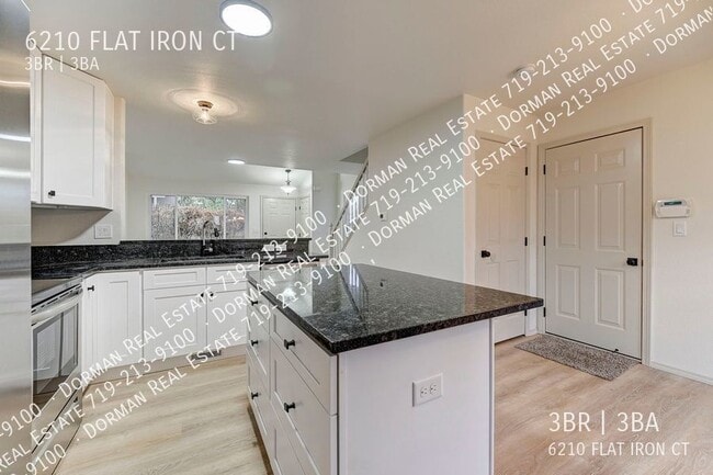 Building Photo - 6210 Flat Iron Ct