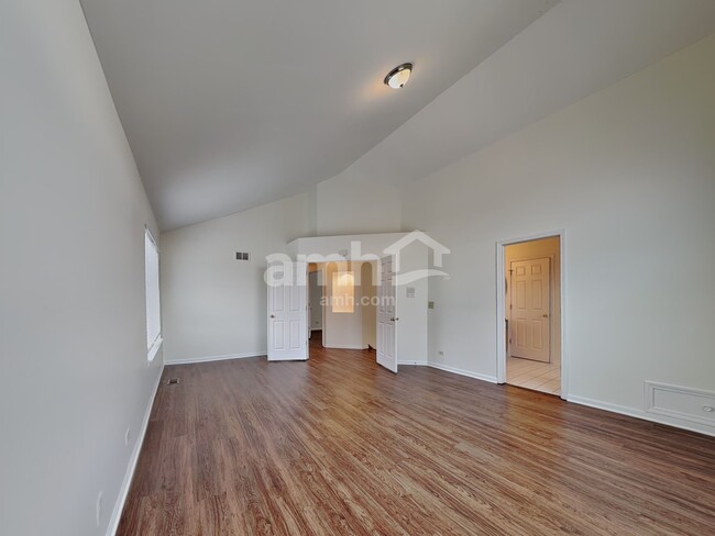 Building Photo - 2588 N Mallard Ln