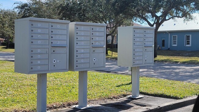 Building Photo - 1353 Westover St