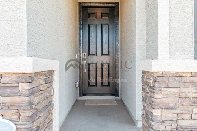 Building Photo - 8821 W Agora Ln