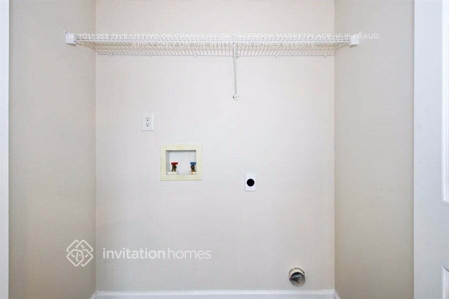 Building Photo - 1204 Moore's Creek Dr