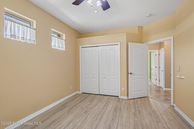 Building Photo - 4331 Aberdeen Cir