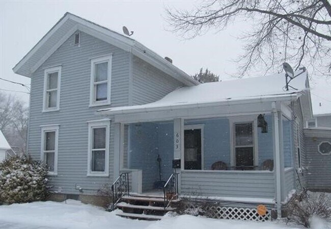 Primary Photo - 4 bedroom house