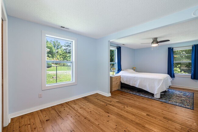 Building Photo - 513 Hiawassee Ave