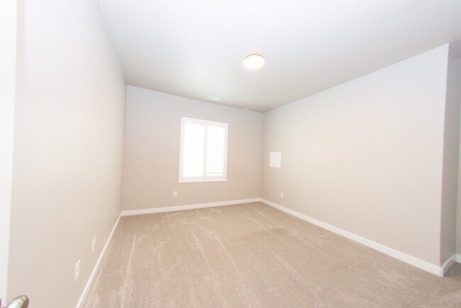 Building Photo - Modern Farmhouse Rambler – 7 Bed, 4 Bath –...