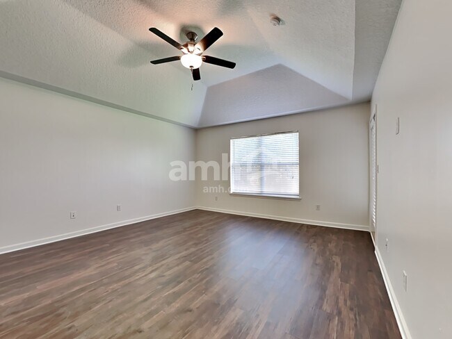 Building Photo - 8629 Derry Dr