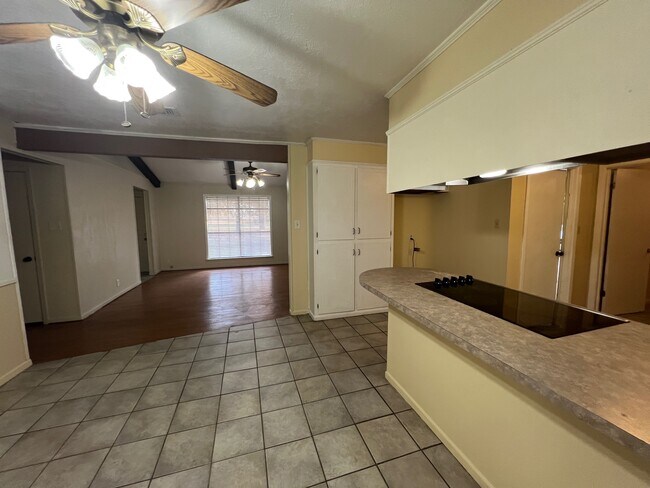 Building Photo - 3209 Hastings Crossing Rd