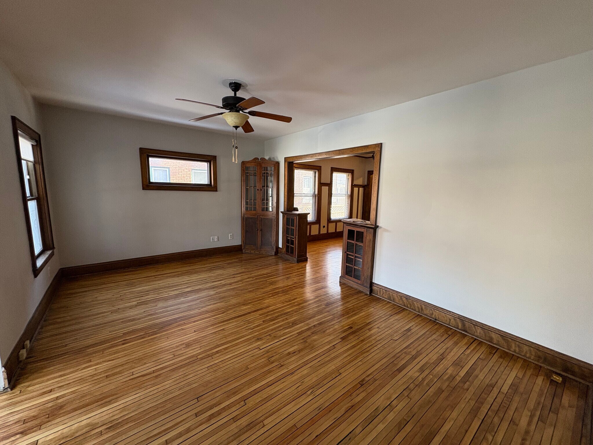 Building Photo - 509 W 22nd St