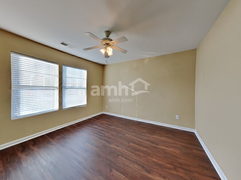 Building Photo - 109 Pickens Ln