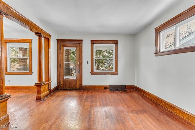 Building Photo - 11601 Headley Ave